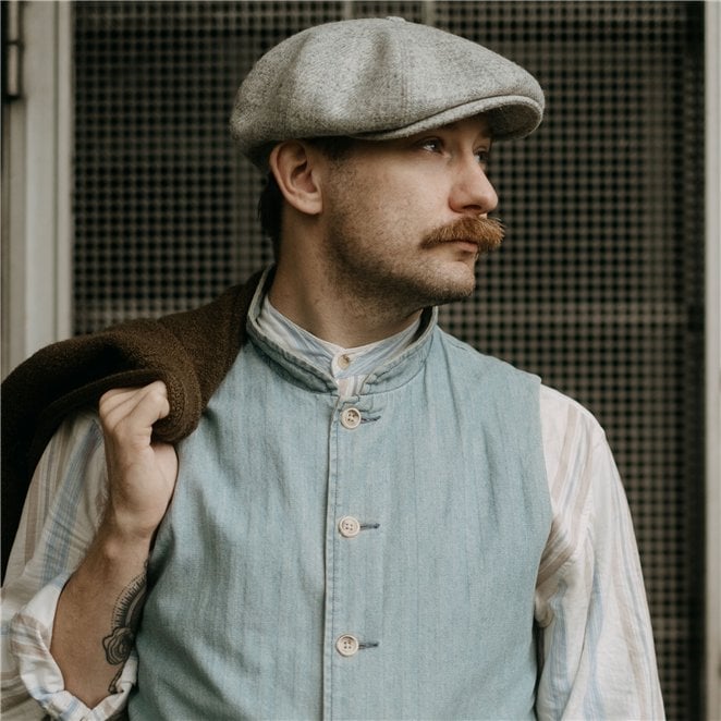 Peaky Cap - made of genuine Harris Tweed with sewn down visor