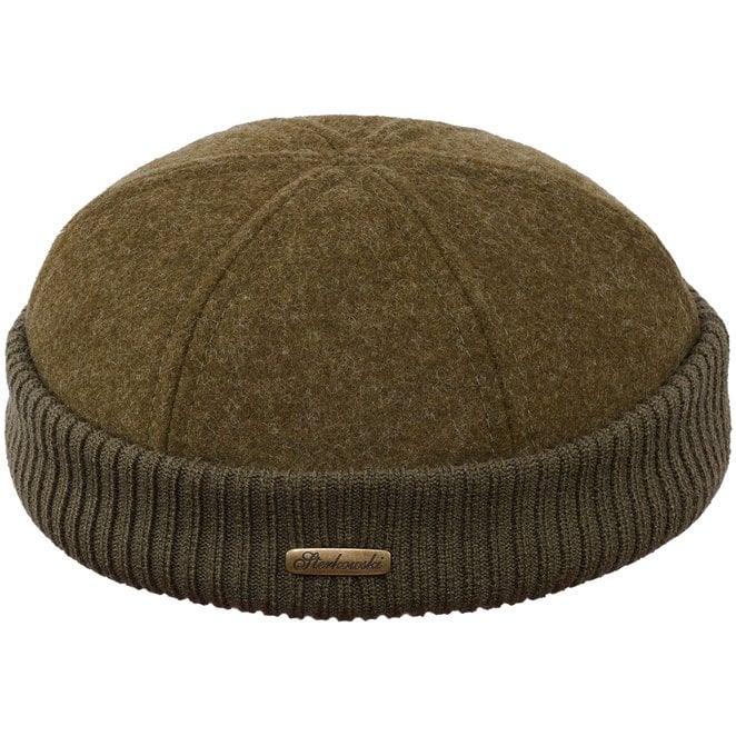 Docker Leon Beanie cap sewed with woolen cloth. Warm and breathable.