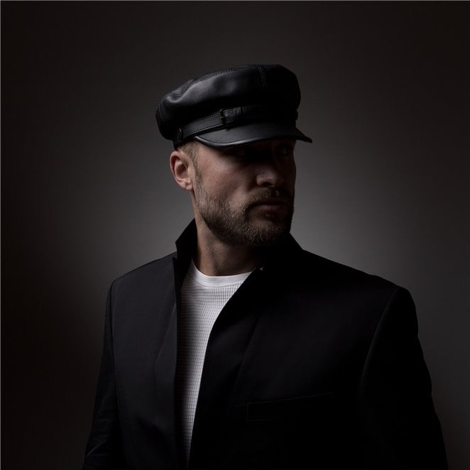 Danube Mod 8 - Leather Fiddler Cap with Classic Rugged Style