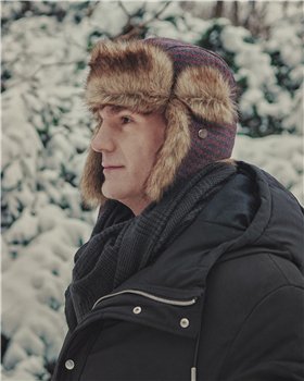 Lumberjack trapper cap made of genuine Harris Tweed wool and faux fur 2