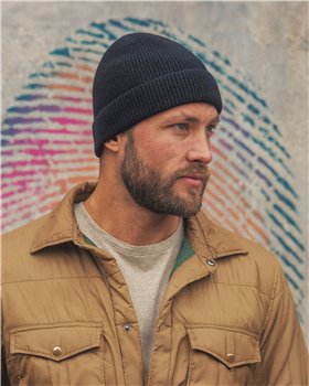 Kingfish knitted beanie made of cashmere and ultrafine merino wool. 2