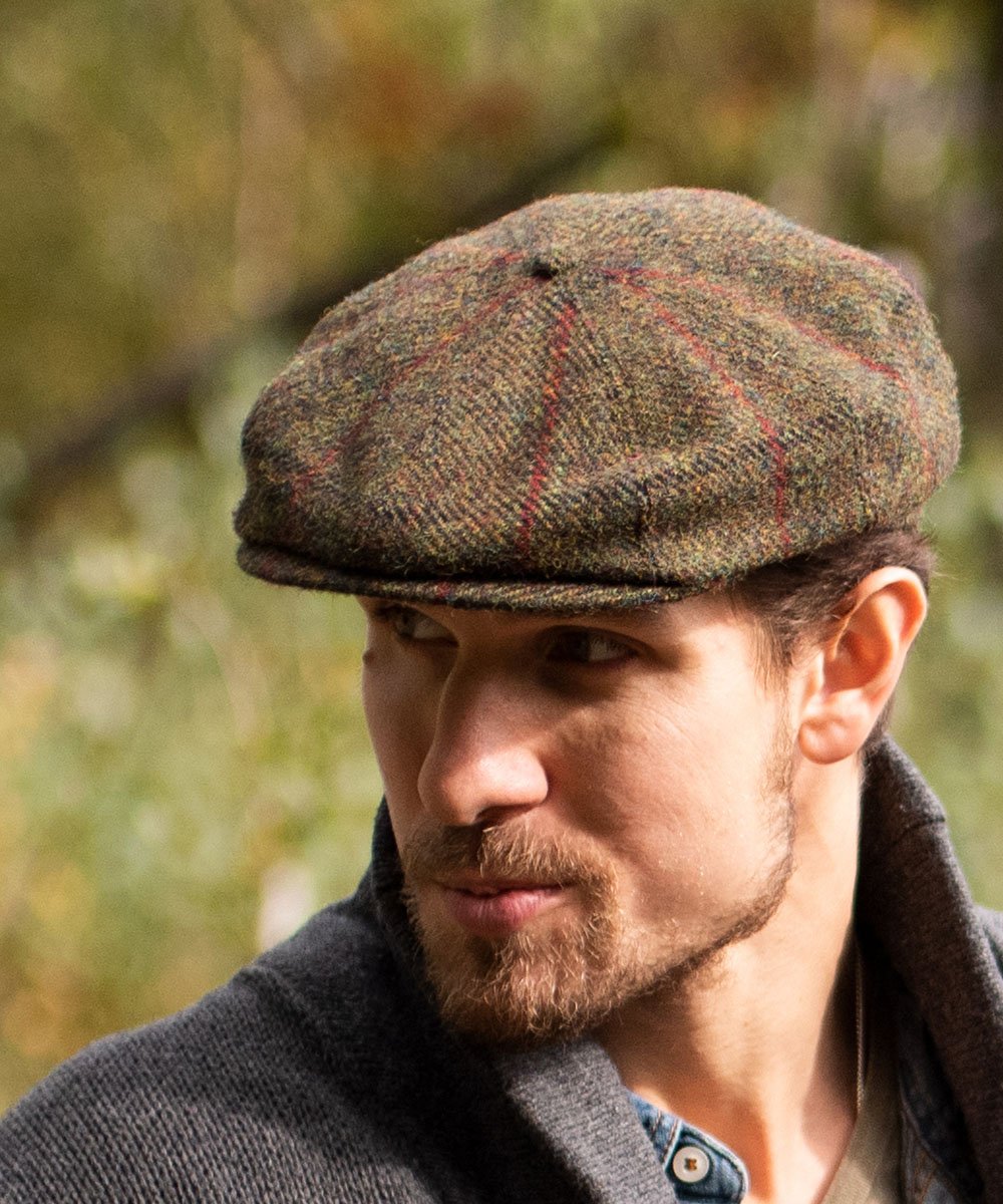 Norte - winter flat cap with foldable earflap made of wool, with padded cotton  lining